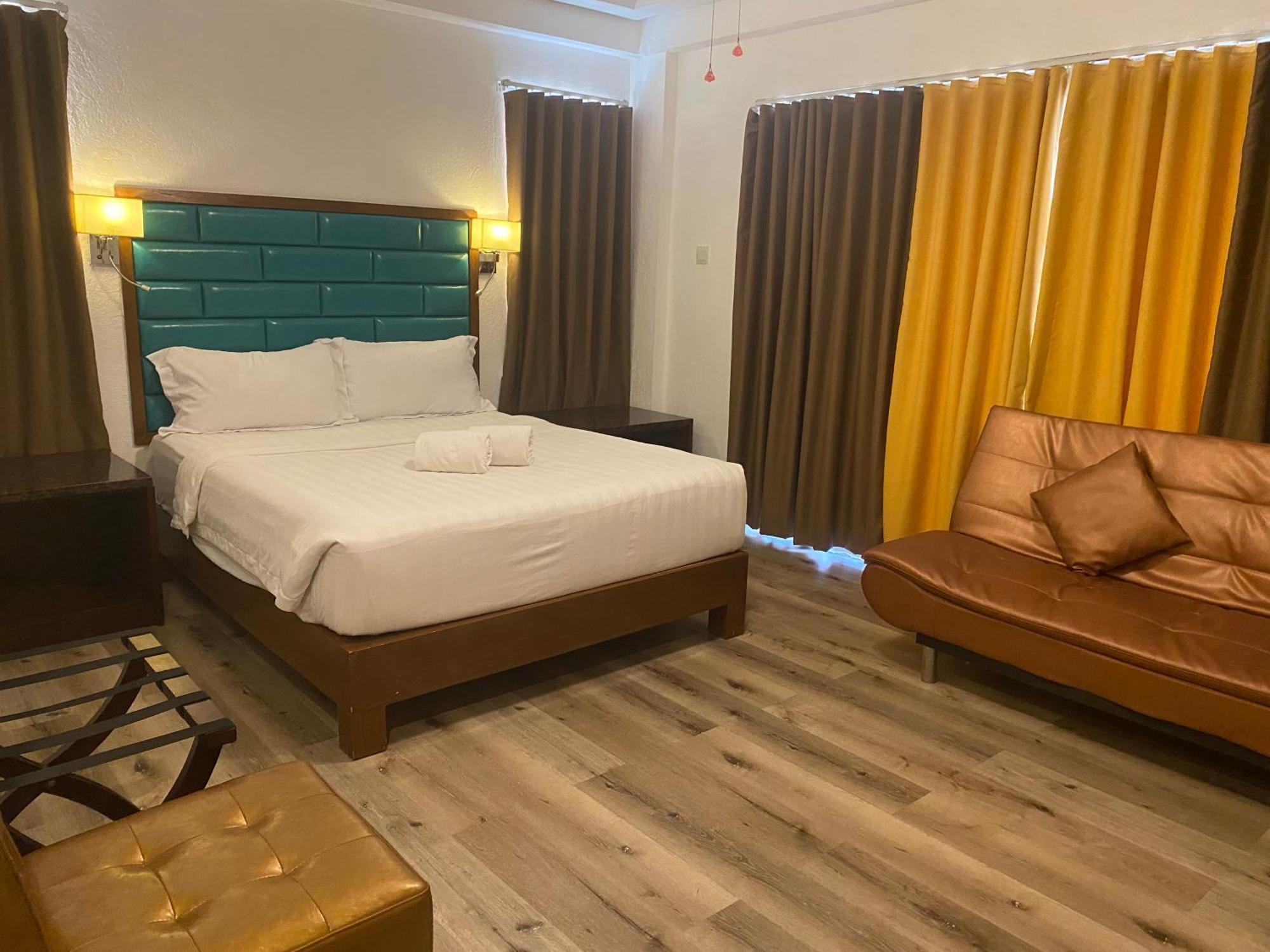 El Puerto Marina Beach Resort & Vacation Club Lingayen Екстериор снимка